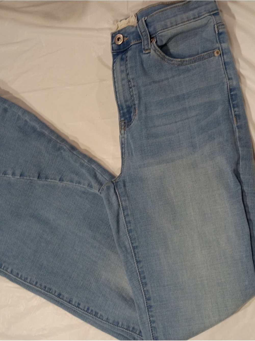 Women's Light Wash Distressed Flare Jeans Size 7/28 Raw Hem Stretch Denim